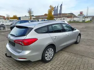 Ford Focus Turnier 1.0 EcoBoost TREND Bluetooth Klima Bild 4