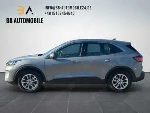 Ford Kuga Titanium AWD CAM HUD LED NAVI SPUR.A SHZ Bild 2