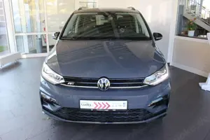 Volkswagen Touran R-Line 1,5 l TSI DSG AHK Black Style Bild 3