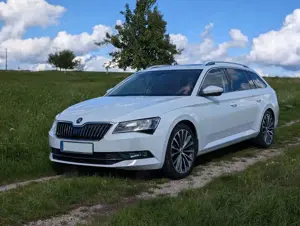 Skoda Superb LK 2.0 TDI 4x4 DSG VOLLAUSSTATTUNG! pACC Combi