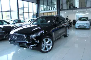 Infiniti QX70
