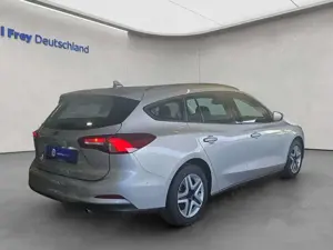 Ford Focus Turnier 1.0 EcoBoost COOLCONNECT Bild 4
