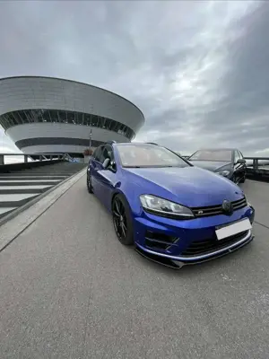 Volkswagen Golf R Variant