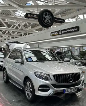 Mercedes-Benz GLE 350 GLE 350 d 4Matic (166.024) Top Ausstattung