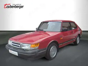 Saab 900