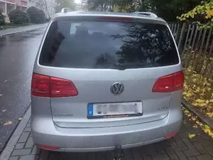 Volkswagen Touran Touran 2.0 TDI DPF DSG Highline Bild 4