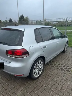 Volkswagen Golf 1.6 Comfortline Bild 1