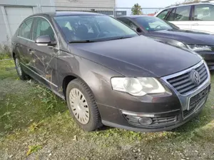 Volkswagen Passat 2.0 TDI KLIMAA SHZ NAVI EURO-4 TEMP Comfortline