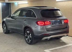 Mercedes-Benz GLC 300 de 4M PANO EXCLUSIVE WIDE KAM AMBI MBEAM Bild 3