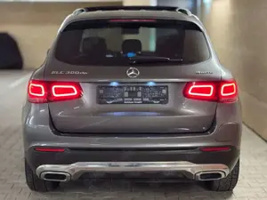 Mercedes-Benz GLC 300 de 4M PANO EXCLUSIVE WIDE KAM AMBI MBEAM Bild 5