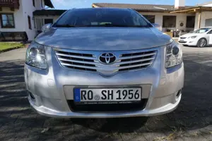 Toyota Avensis Kombi Sol AHK 2.Hand 8 fach Scheckheft Bild 2