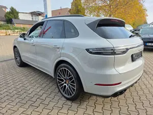 Porsche Cayenne Bild 4