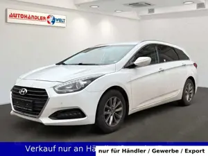 Hyundai i40 Kombi 1.7 CRDi AAC SHZ Navi PDC AHK