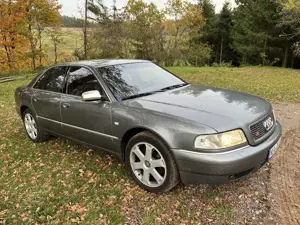 Audi S8 4.2 quattro Bild 3