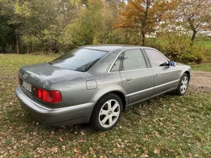 Audi S8 4.2 quattro Bild 4