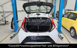 Toyota Others Aygo AYGO x-play *1.HAND*TÜV NEU*SCHECKHEFT* Bild 3