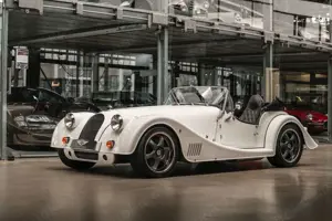 Morgan Plus 8 4.8 - A/C - Sonderfarbe - wenig KM