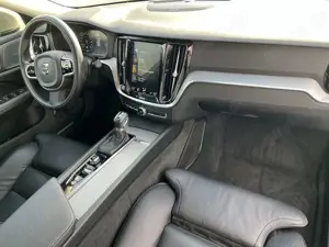 Volvo V60 D4 (190 PS) AWD|AT8|CrossCountryPRO|20-Zoll|ACC|BL Bild 4