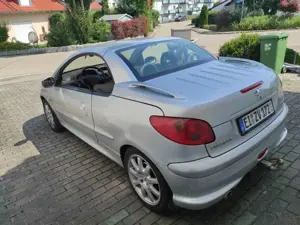 Peugeot 206 CC HDi FAP 110 Quiksilver Bild 2