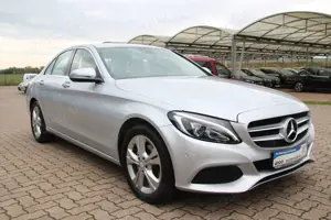 Mercedes-Benz C 180 CGI Lim. Avantgarde LED/Navi/Luftfederung Bild 3