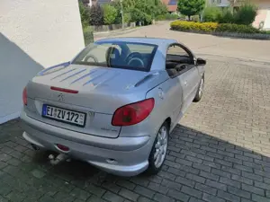 Peugeot 206 CC HDi FAP 110 Quiksilver Bild 3