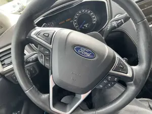 Ford Mondeo Vignale AWD Bild 4