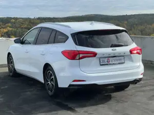 Ford Focus 1.5TDCI*Titanium*Automatik*LED*ACC*PDC Bild 4