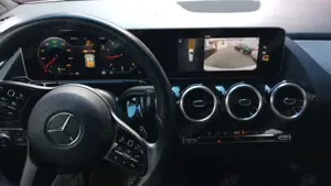 Mercedes-Benz B 180 Auto 1.HD Navi Rückf Spurh Totw Scheckheft Bild 4