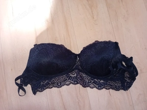 Gut getragener spitzen-bh