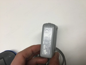 Nintendo 2DS Konsole Blau Schwarz mit Netzteil Bild 4