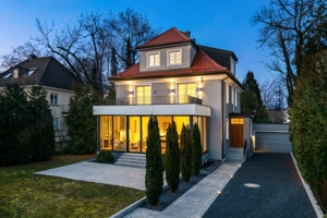 Geschäftsmann sucht ansprechende, wie auch sexuell aufgeschlossene Hausverwalterin 