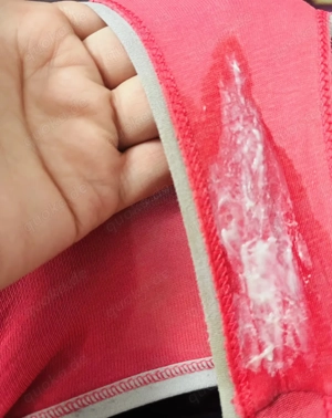 2 Tage lang getragener Slip sucht neuen Besitzer 