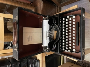 Royal Kofferschreibmaschine antik funktionier