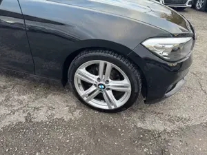 BMW 118 i Advantage Limo SHG PDC Tempomat LED Bild 4