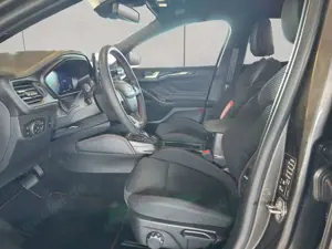 Ford Focus Turnier 1.0 EcoBoost Hybrid Aut. ST-LINE X Bild 5