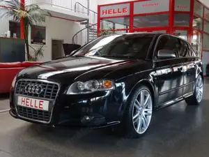 Audi S4 Avant 4.2 quattro*MEMORY+RECARO+NAVI+SCHIEBE