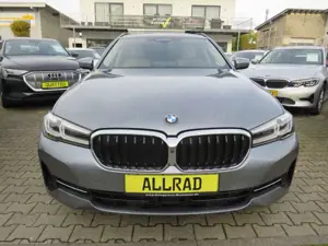 BMW 520 dA touring xDrive *HUD *360 GRAD KAMERA *ACC Bild 3
