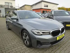 BMW 520 dA touring xDrive *HUD *360 GRAD KAMERA *ACC Bild 4