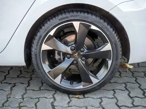 CUPRA Leon Sportstourer 2.0 TSI KAMERA NAVI ACC LED Bild 5