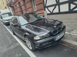BMW 323