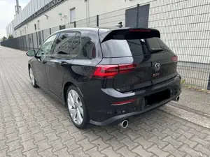 Volkswagen Golf GTI 2.0 TSI OPF DSG Deep Perleffekt Top Austattung Bild 3