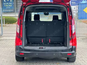 Ford Grand Tourneo Bild 5