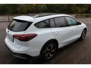 Ford Focus ACTIVE X TURNIER AUTOMATIK, AHK, PANO, LED , ACC, Bild 3