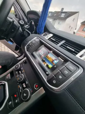 Land Rover Range Rover Evoque D150 SE Bild 3