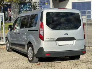 Ford Grand Tourneo Bild 3