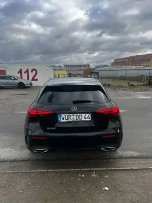 Mercedes-Benz A 200 7G-DCT AMG Line Advanced Plus Bild 4