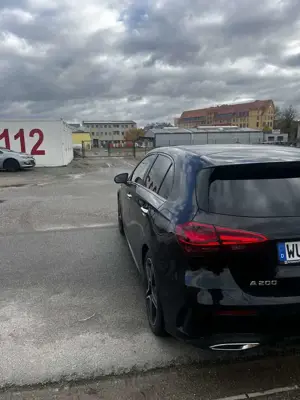 Mercedes-Benz A 200 7G-DCT AMG Line Advanced Plus Bild 3