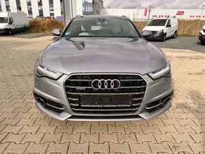 Audi A6 AVANT 3.0 TDI QUATTRO S LINE LED NAVI PDC SHZ Bild 2