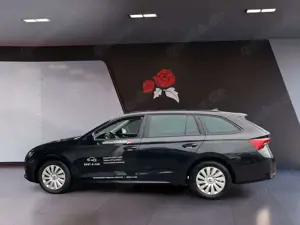 Skoda Octavia Combi 2,0 TDI DSG Selection Navi Bild 3