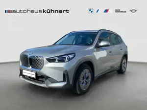 BMW iX1 xDrive30 ACC LED PanoSD SpurAss 360° AHK HUD
